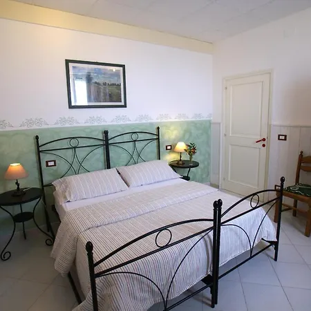 فندق مبيت وإفطار Il Querceto 4*